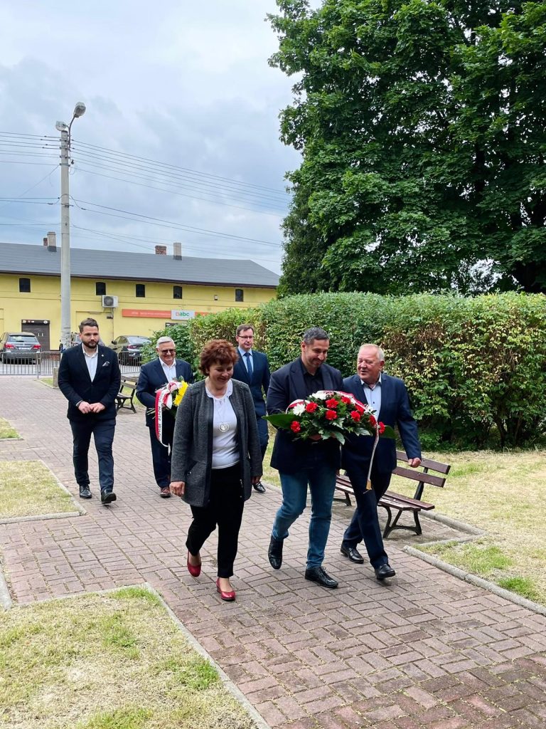 Złożenie kwiatów z okazji 728 rocznicy założenia wsi Krasowy
