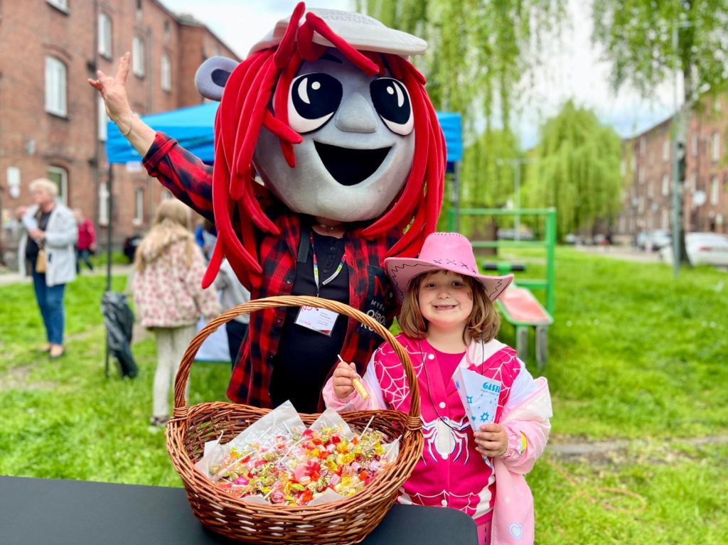 Odczarowane podwórka – Dzielnica Piosek