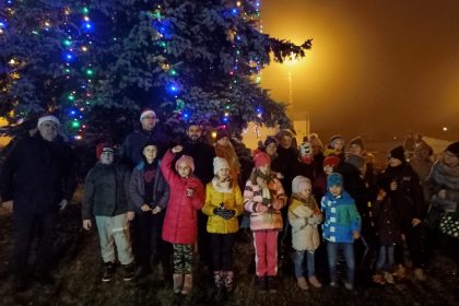 Uroczyste odpalenie choinki na kosztowskim rynku