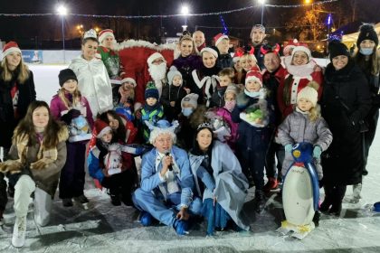 Przejazd Świętego Mikołaja ulicami Miasta z prezentami