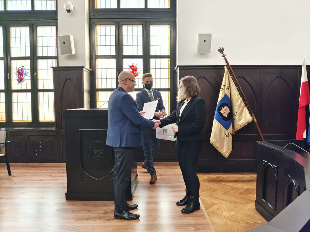 Wręczenie nagród uczestnikom Konkursu literackiego „Moja Niepodległa w 103. rocznicę”