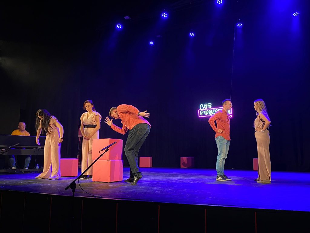 Teatr „Bez puenty” w Kinoteatrze Znicz