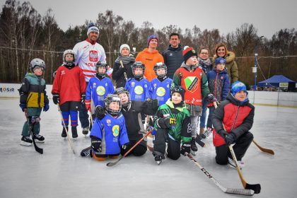 Trening hokeja z Mariuszem Czerkawskim w Parku Słupna