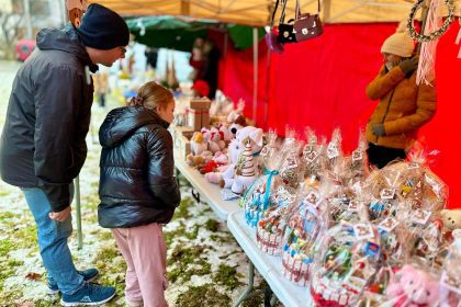 Kiermasz Bożonarodzeniowy na Winklu w dzielnicy Larysz-Hajdowizna