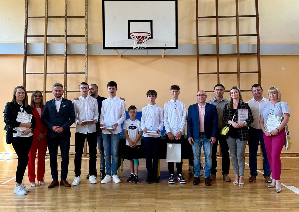 Podziękowania dla uczniów Szkoły Podstawowej nr 15 za reakcję i udzielenie pierwszej pomocy poszkodowanemu mysłowiczaninowi