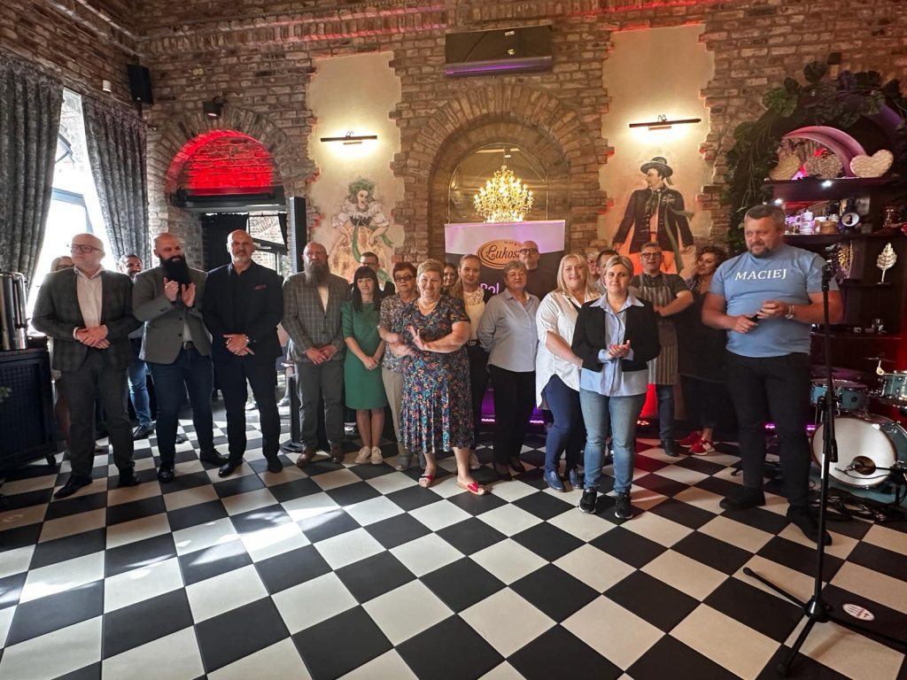 VIII Śniadanie Wielkanocne dla osób samotnych i potrzebujących w Szybie Bończyk