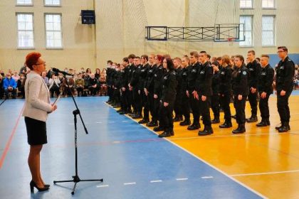 Ślubowanie klas mundurowych w II Liceum Ogólnokształcących