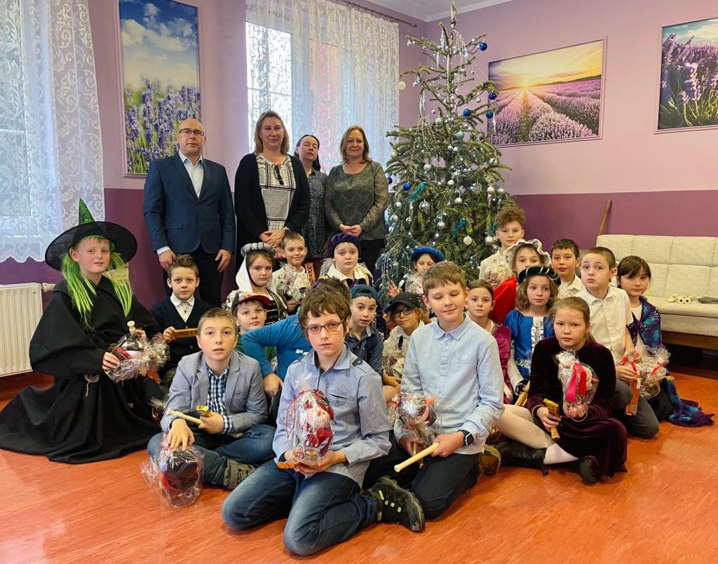 Dzień Babci i Dziadka wraz z kolędowaniem w DPS