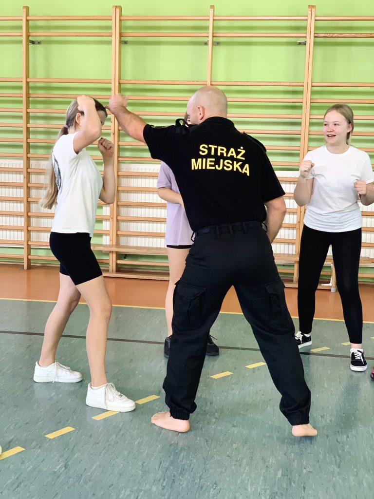 Zajęcia z samoobrony — ZSP Nr 1 w Mysłowicach