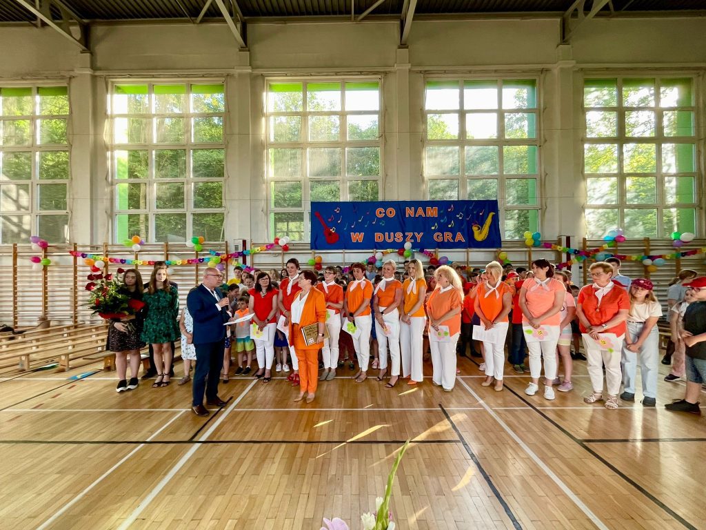 Dzień otwarty w Szkole Podstawowej nr 5 połączony z pożegnaniem dyrektor Renaty Boba, która odchodzi na emeryturę