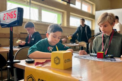 Turniej kostki rubika w SP3