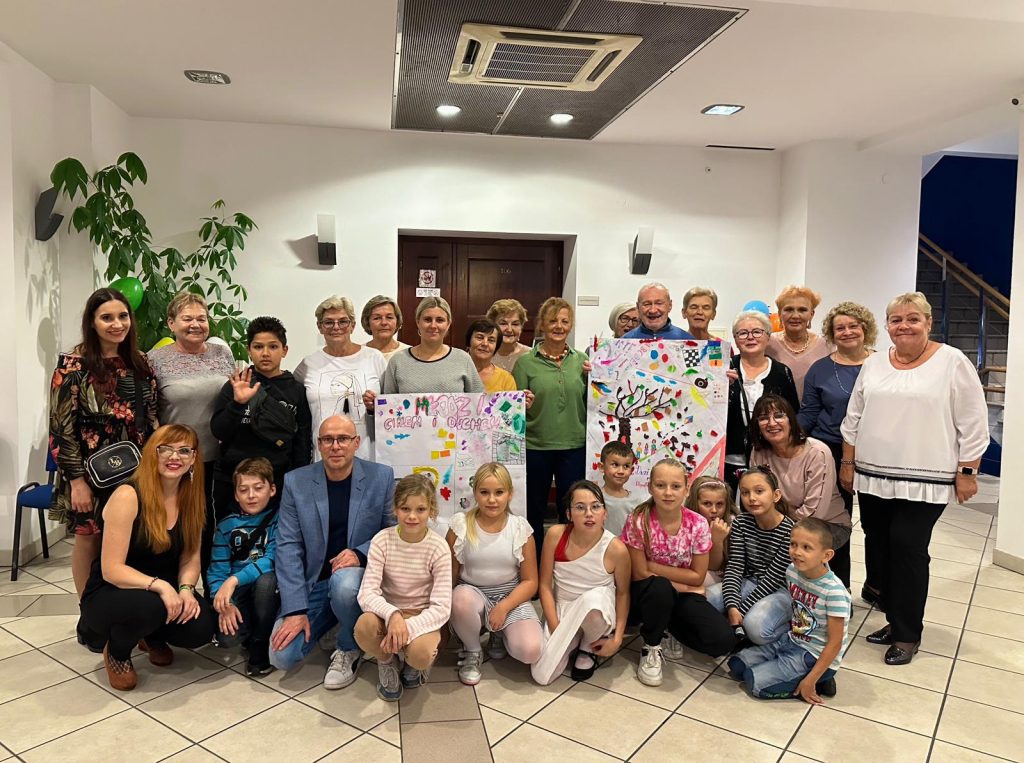 Podsumowanie projektu społecznego dot. integracji międzypokoleniowej w Dzielnicy Piasek – Fundacja ”Jednooka Wojowniczka”