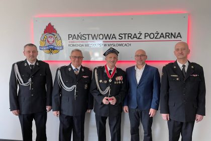 Wręczenie złotej odznaki Związku OSP RP druhowi Augustynowi Jochemczykowi