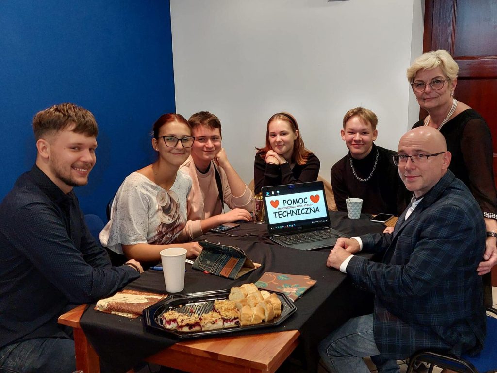 Prowadzenie stoiska pomocy technicznej na V Mysłowickim Dniu Seniora