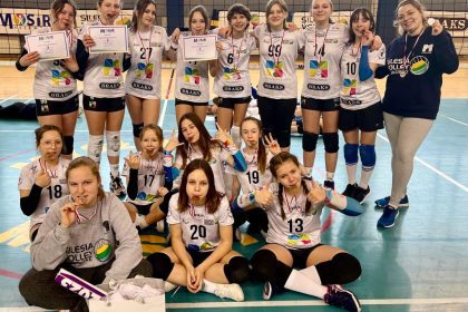 Zakończenie sportowej feriady – Młodzieżowy turniej w piłce siatkowej dziewczyn