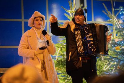 Wesołe Kolędowanie z Marcinem Wyrostkiem