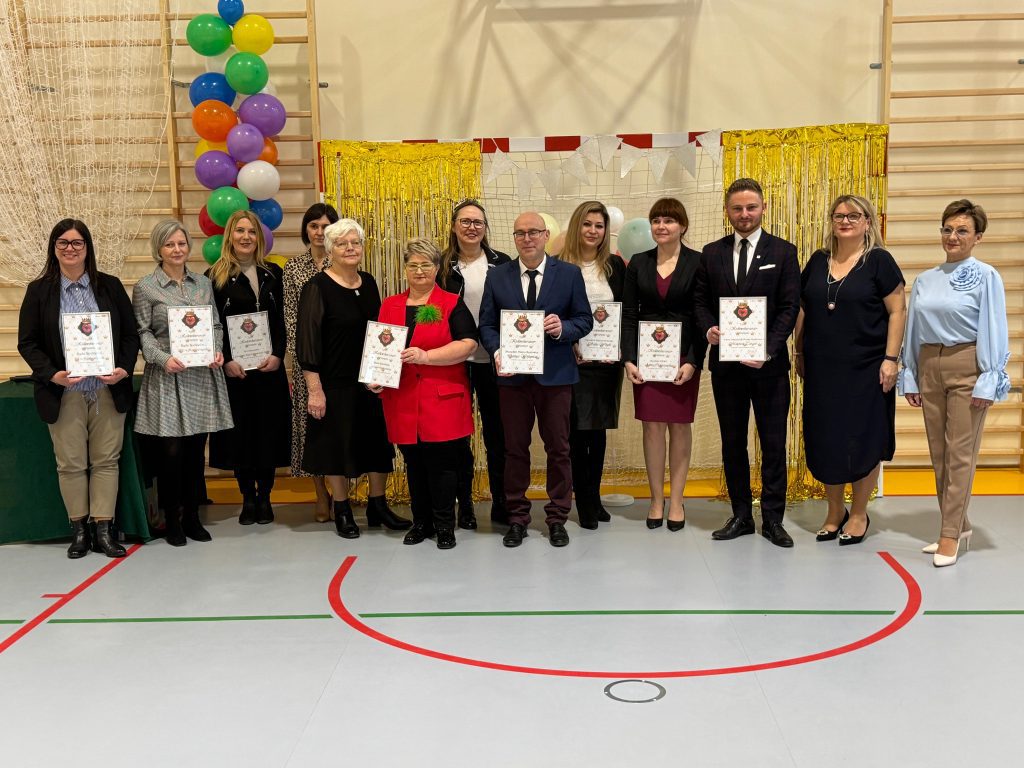 Pierwszy Dzień w Nowej Szkole na Laryszu