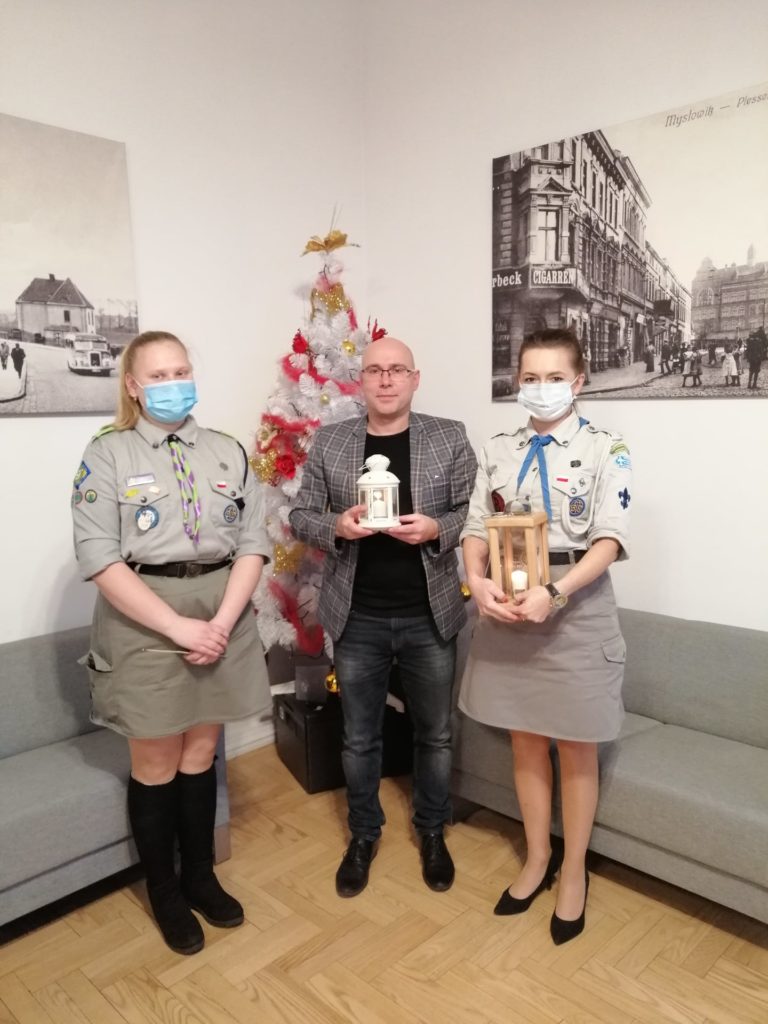 Betlejemskie Światło Pokoju w mysłowickim magistracie